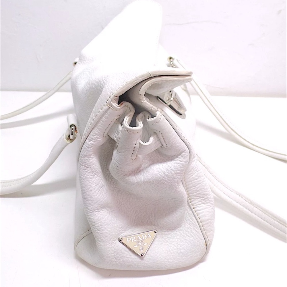 Authentic Prada | White Vintage Tracolla Buffalo Easy Bag 🤍